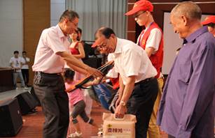 学院隆重举行2018年爱心公益晚会暨第五届社团文化艺术节闭幕式