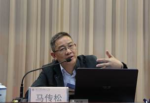 学院党委书记马传松教授为第十期“青马工程”暨第十三期业余团校学员作专题报告