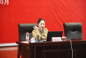 团市委副书记黄永宜同志为我院“党建带团建培训暨青年学习班”授课