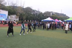 学院顺利开展2017年社团会员招新现场报名工作