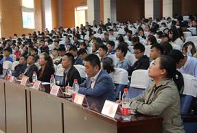 团市委副书记黄永宜同志为我院“党建带团建培训暨青年学习班”授课